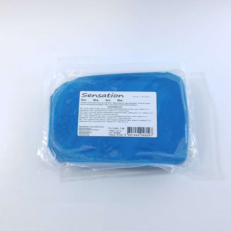 Pasta de açúcar azul