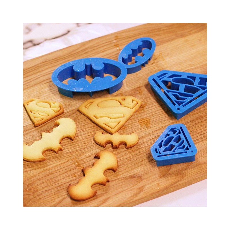 Cortadores Super homem e Batman (unid)
